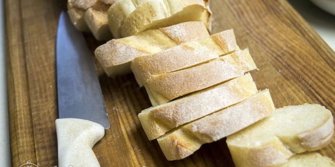 Рецепт брускетты с помидорами и сыром