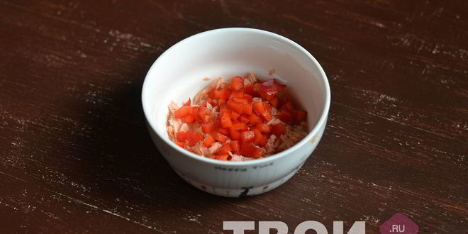 Рецепт брускетты с рыбным салатом