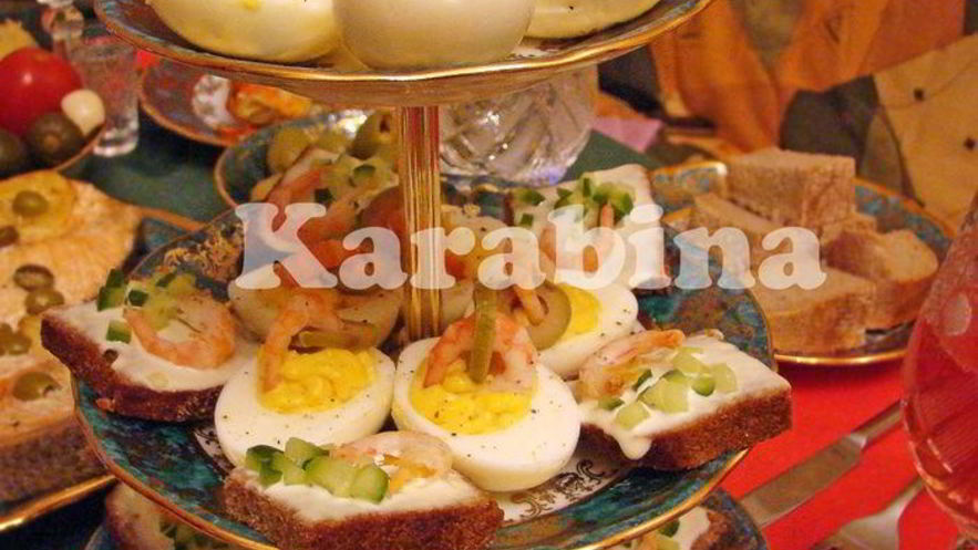 Рецепт бутербродов с яйцом и креветками