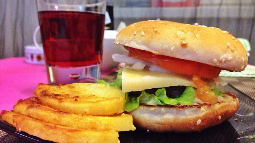 Рецепт бургера с котлетой гриль из рубленной говядины