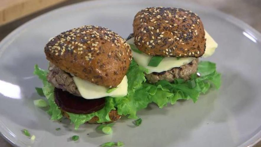 Рецепт гамбургера на австралийский лад