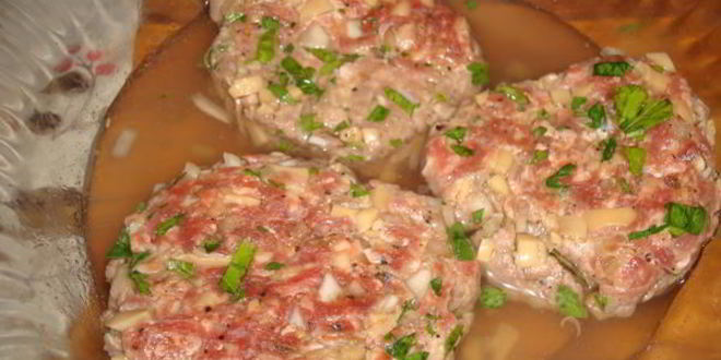 Рецепт гамбургера с грибами и белым вином