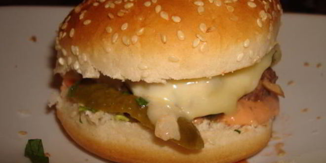 Рецепт гамбургера с грибами и белым вином