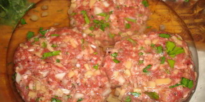 Рецепт гамбургера с грибами и белым вином