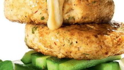 Рецепт Куриных бургеров с огурцами