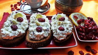 Рецепт Бутерброда с пикантным творогом