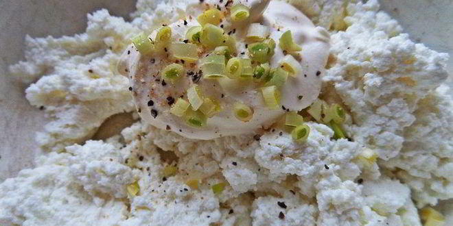 Рецепт бутерброда с пикантным творогом