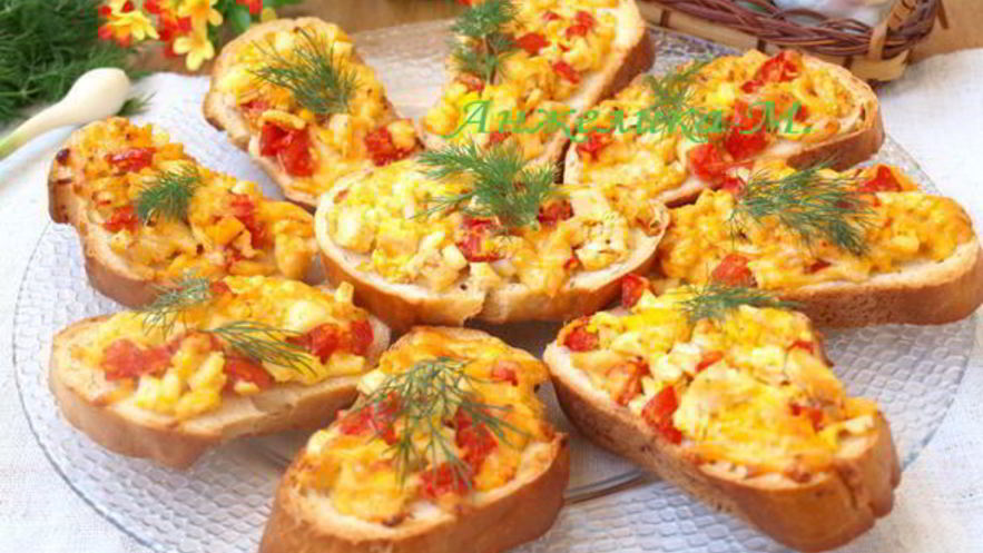 Рецепт горячих бутербродов с курицей и помидорами