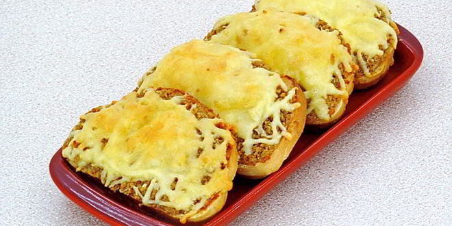 Рецепт горячих закусочных бутербродов с фаршем