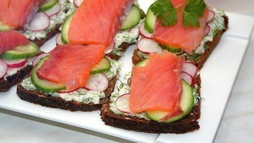 Рецепт необычных бутербродиков с рыбкой