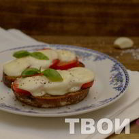 Рецепт Запеченного бутерброда с помидором и моцареллой