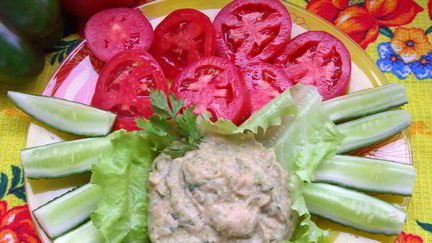 Рецепт Быстрого хумуса из фасоли с сырыми овощами