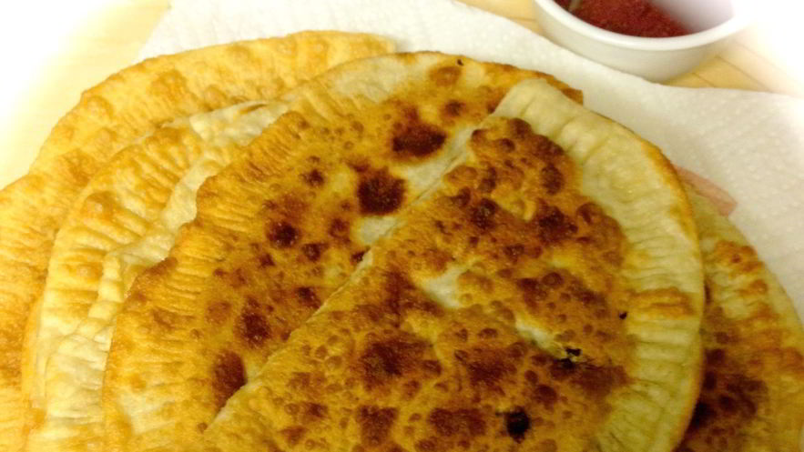 Рецепт чебуреков с мясной начинкой