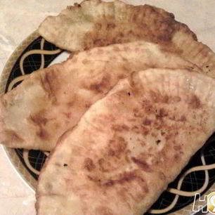 Рецепт Чебуреков с мясом, сыром и помидорами