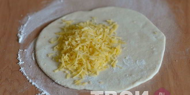 Рецепт чебуреков с сыром