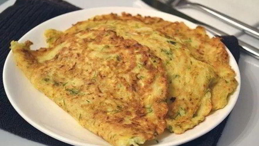 Рецепт диетических чебуреков с курогрудкой и кабачком