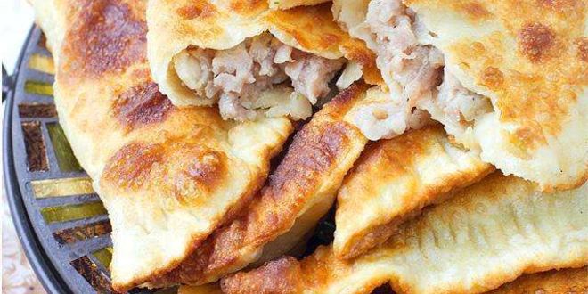 Рецепт сочных чебуреков с мясом
