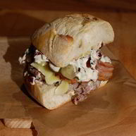 Рецепт Чизбургера с беконом и дижонским соусом