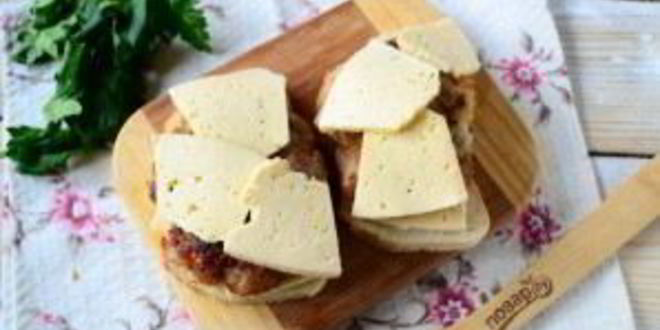 Рецепт чизбургера во французском тосте