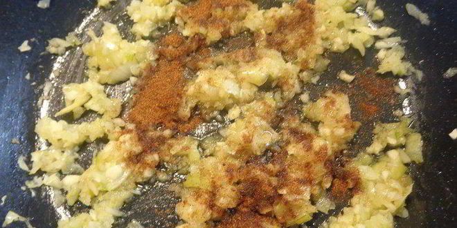 Рецепт домашнего чизбургера с соусом барбекю