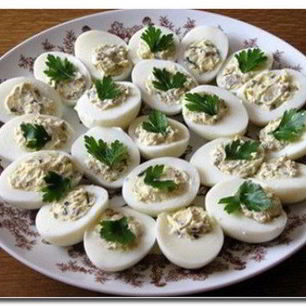 Рецепт Фаршированных печенью трески яйца