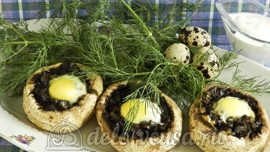 Рецепт фаршированных шампиньонов с перепелиными яйцами