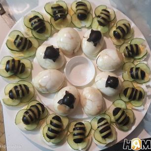 Рецепт Фаршированных яиц Пчелки