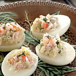 Рецепт Фаршированных яиц с крабами в соусе равигот