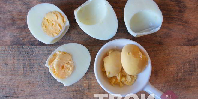 Рецепт яиц, фаршированных кальмарами