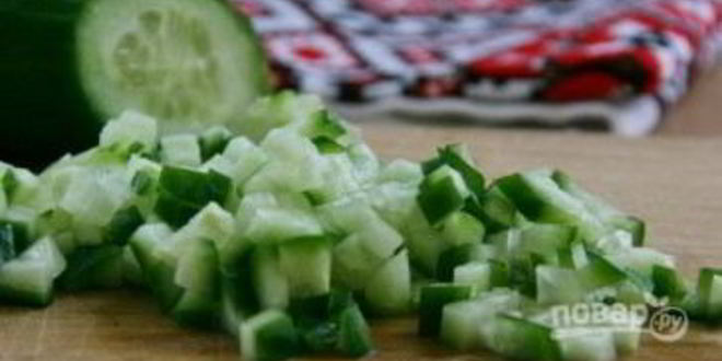 Рецепт яиц, фаршированных крабовыми палочками и огурцом