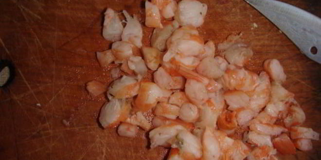 Рецепт яиц, фаршированных креветками и оливками