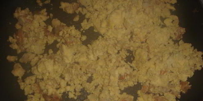 Рецепт яиц, фаршированных креветками и оливками