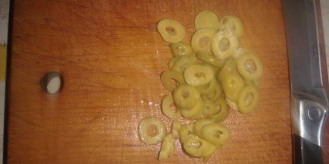 Рецепт яиц, фаршированных креветками и оливками