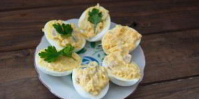 Рецепт яиц, фаршированных сельдью