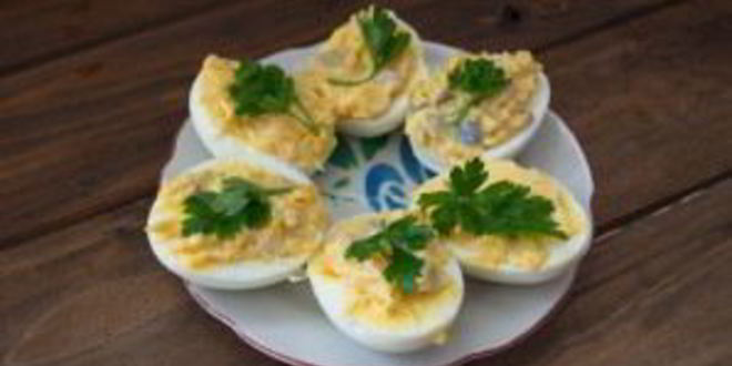 Рецепт яиц, фаршированных сельдью
