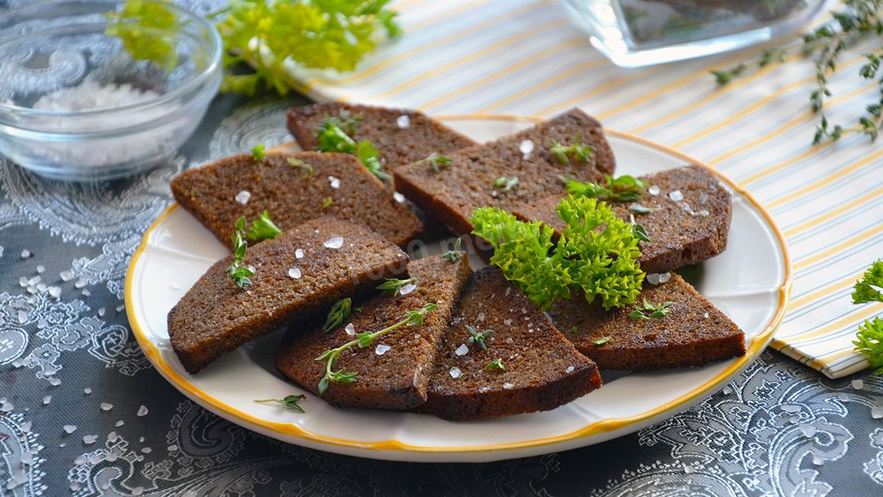 Рецепт гренков из черного хлеба с чесноком