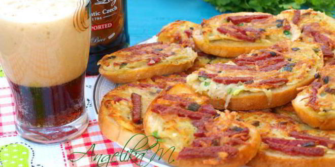 Рецепт гренков с колбасой и картофелем