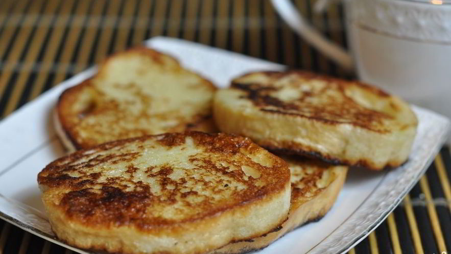 Рецепт гренков с молоком и яйцами