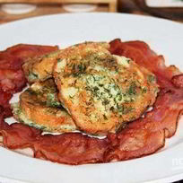 Рецепт Гренков с сыром и яйцом на сковороде