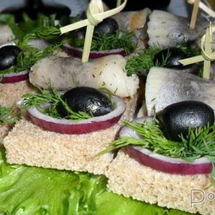 Рецепт Бутербродов-канапе с селедкой