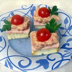 Рецепт Канапе Делис с ветчиной и фасолью