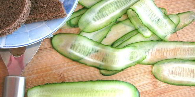 Рецепт канапе и башенка из авокадо со сливочным сыром