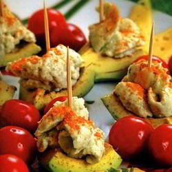 Рецепт Канапе из авокадо и сыра рокфор