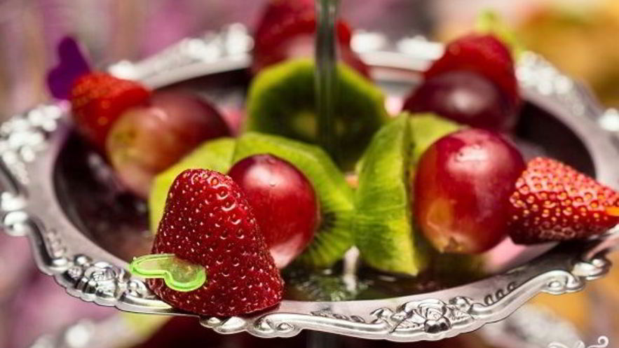 Рецепт канапе из фруктов на шпажках