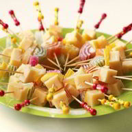 Рецепт Канапе с мармеладом и сыром