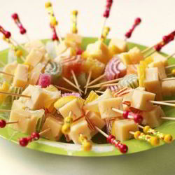 Рецепт Канапе с мармеладом и сыром