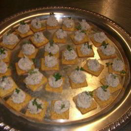 Рецепт Канапе с муссом из лосося