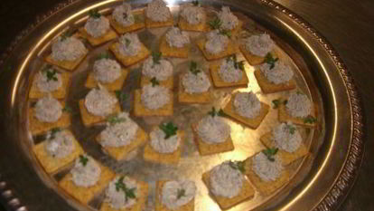 Рецепт Канапе с муссом из лосося