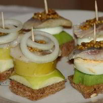 Рецепт Канапе с селедкой