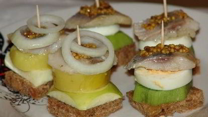 Рецепт Канапе с селедкой